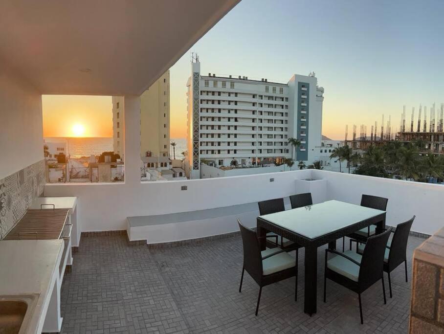 2Br/2Ba Condo 1 Block To Ocean! - Unit 3 Mazatlán Buitenkant foto